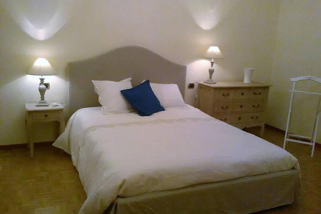 Charming Family With Private Garage Apartamento